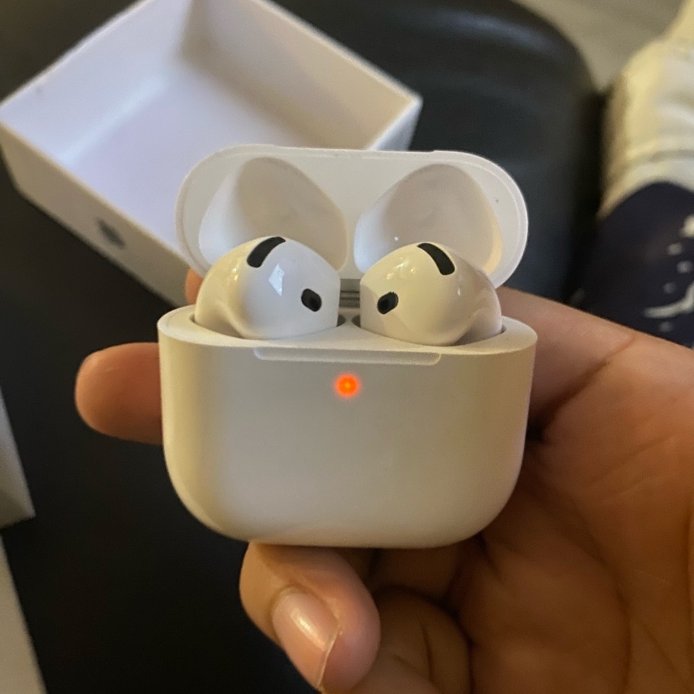 White Wireless Earbuds with Charging Case